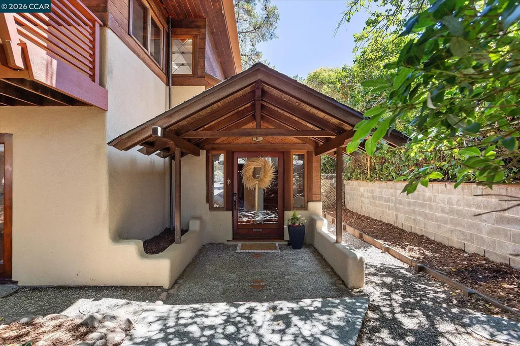17460 Vineyard Road Castro Valley CA 94546