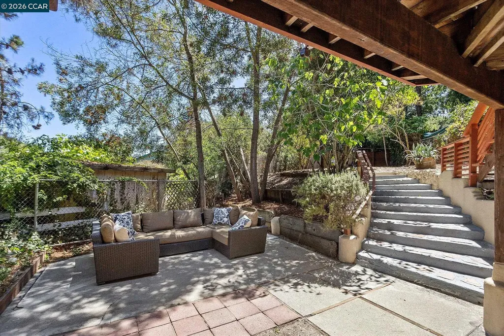 17460 Vineyard Road Castro Valley CA 94546