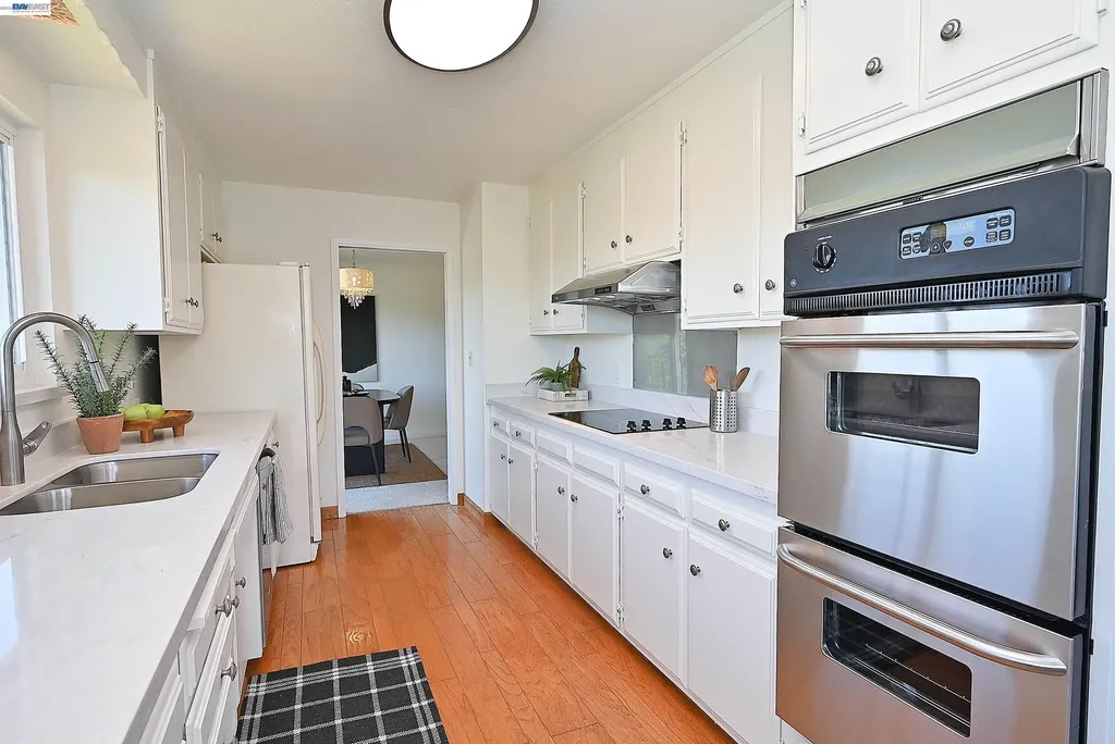 21714 Shadyspring Road Castro Valley CA 94546