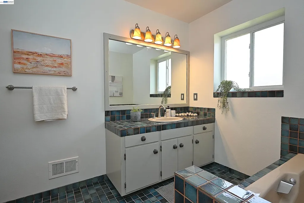 21714 Shadyspring Road Castro Valley CA 94546