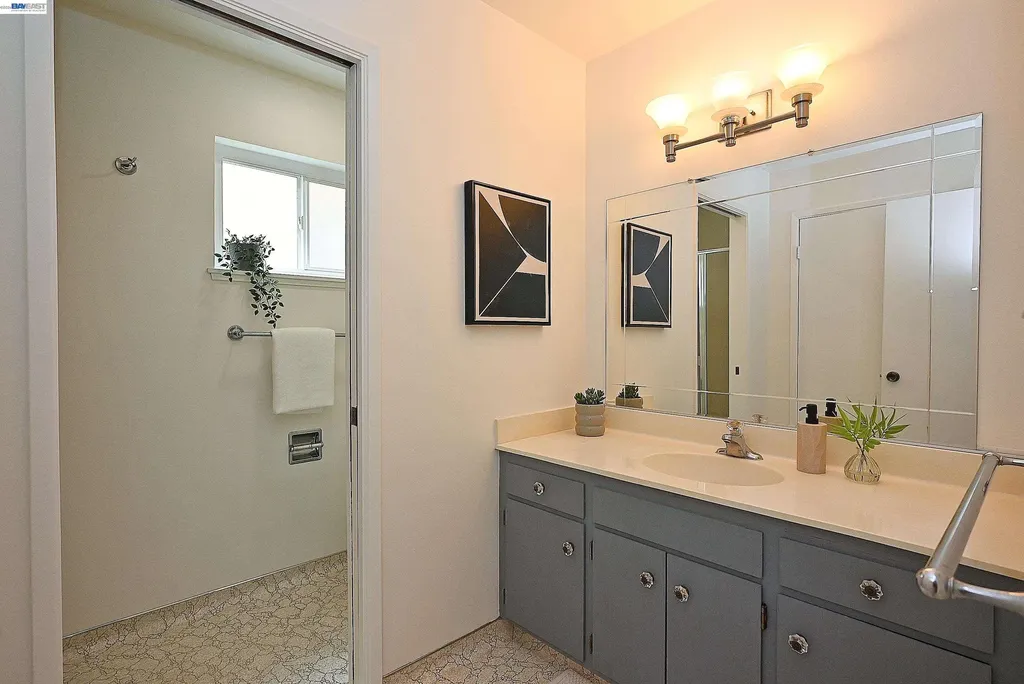 21714 Shadyspring Road Castro Valley CA 94546
