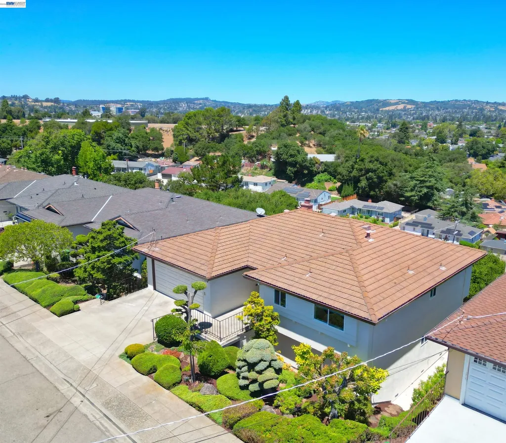 21714 Shadyspring Road Castro Valley CA 94546