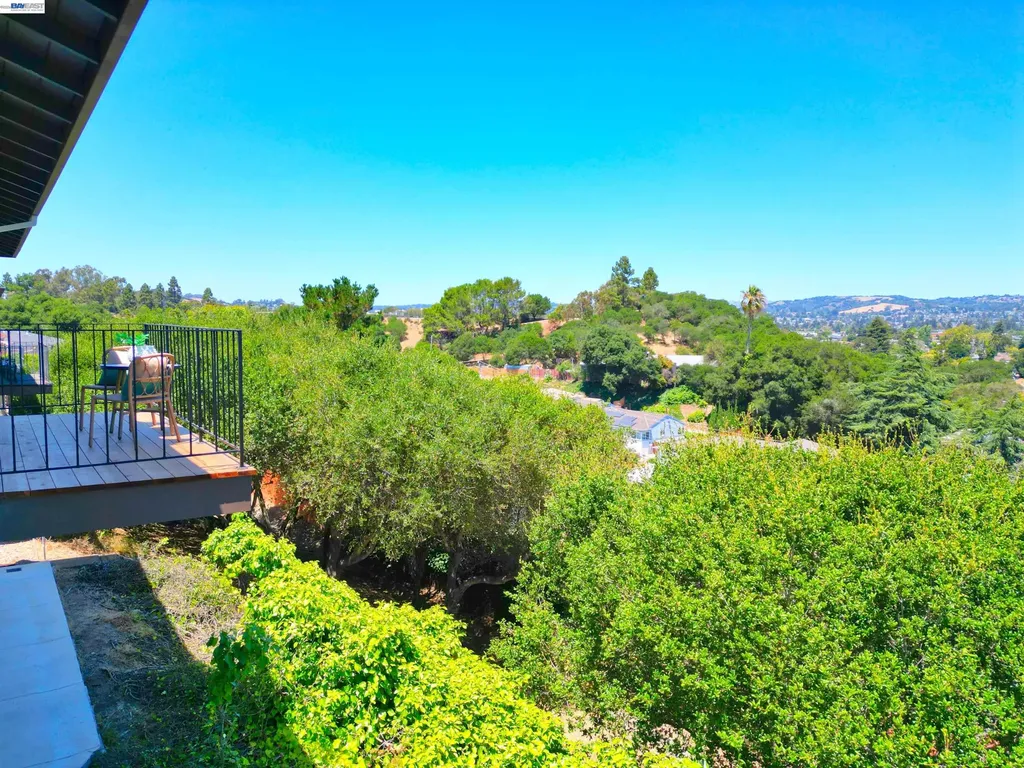 21714 Shadyspring Road Castro Valley CA 94546