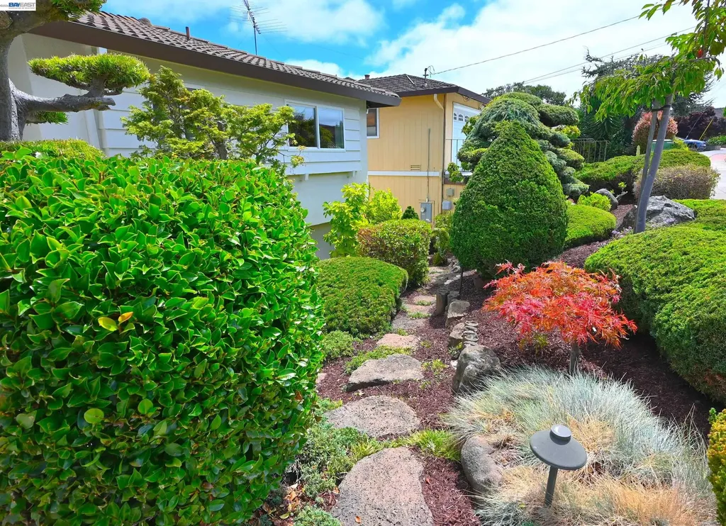21714 Shadyspring Road Castro Valley CA 94546