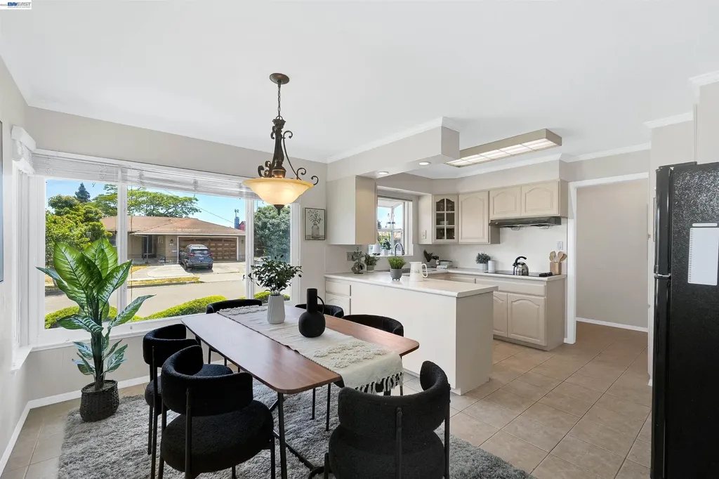 2053 Trafalgar Avenue Hayward CA 94545