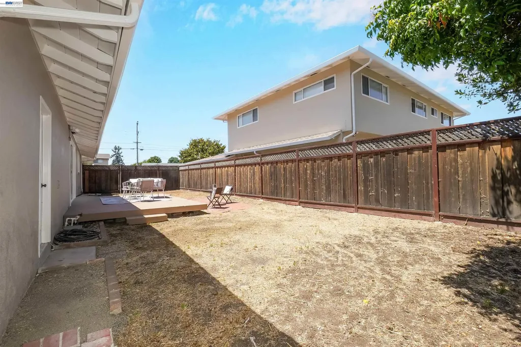2053 Trafalgar Avenue Hayward CA 94545