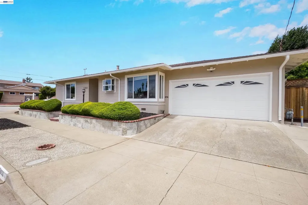 2053 Trafalgar Avenue Hayward CA 94545