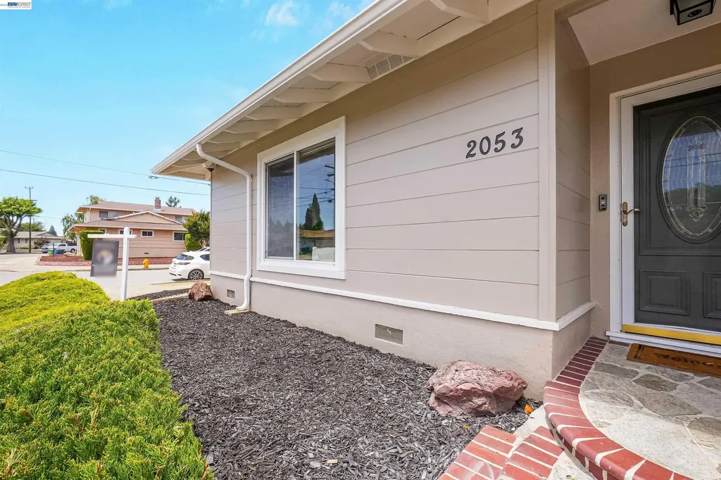 2053 Trafalgar Avenue Hayward CA 94545