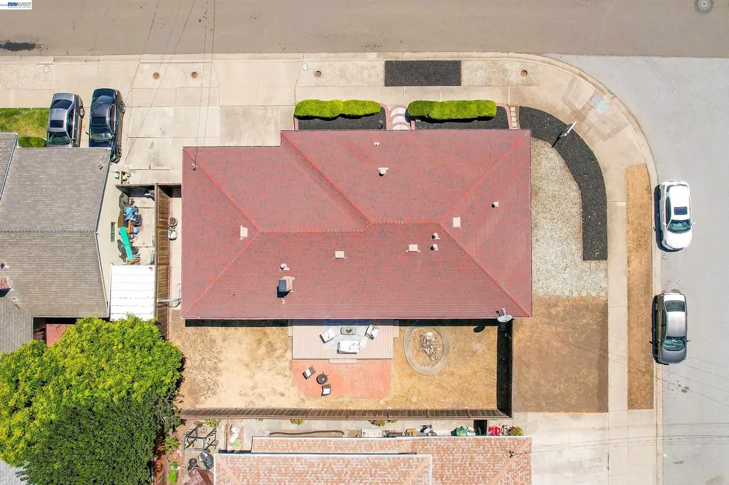 2053 Trafalgar Avenue Hayward CA 94545
