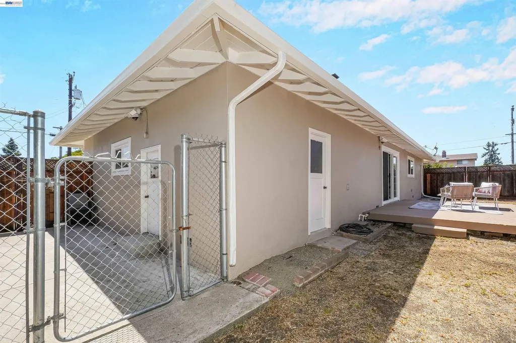 2053 Trafalgar Avenue Hayward CA 94545
