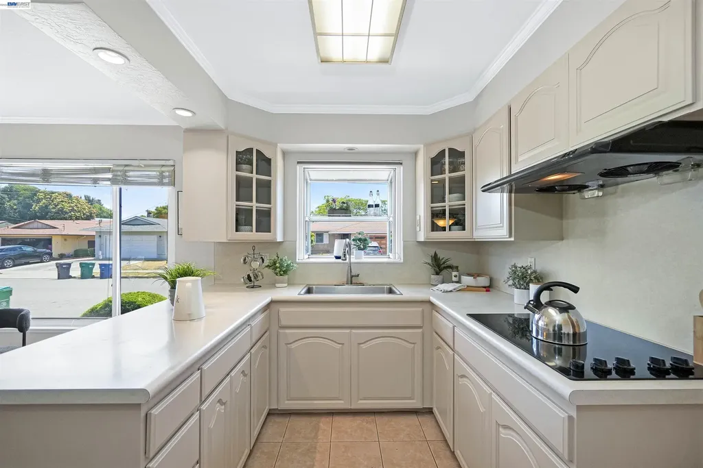 2053 Trafalgar Avenue Hayward CA 94545