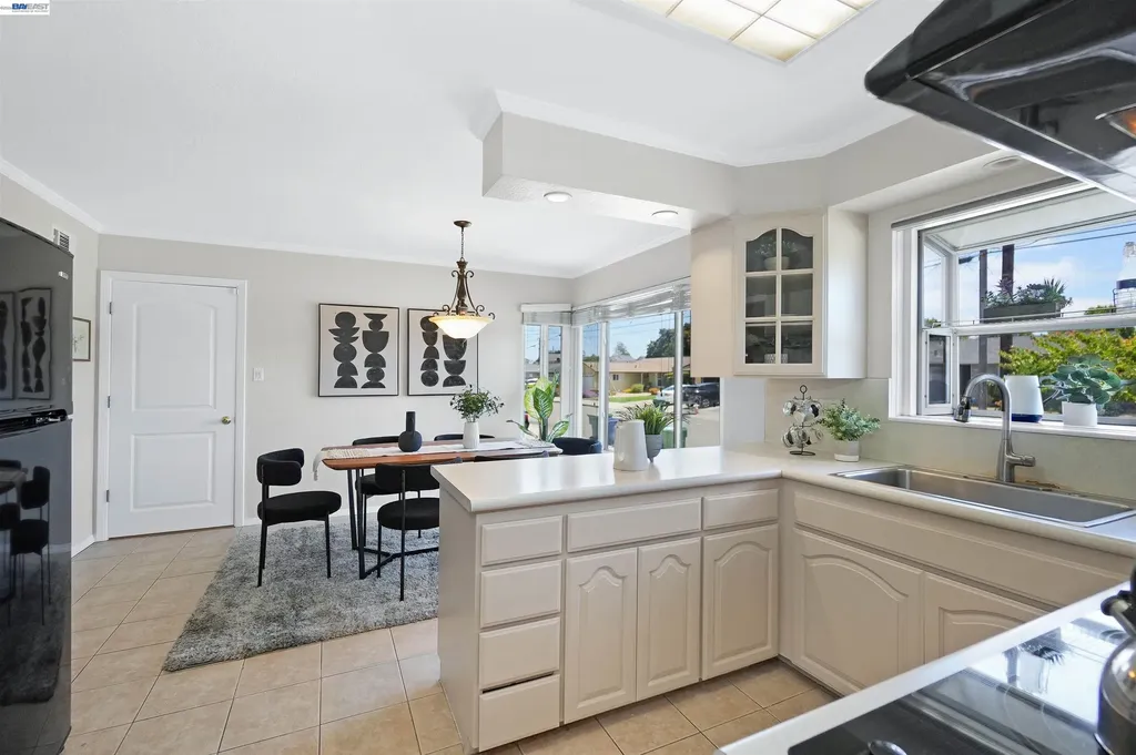 2053 Trafalgar Avenue Hayward CA 94545