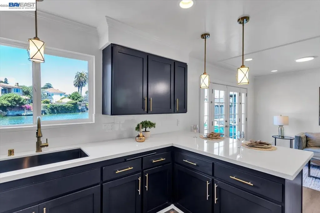 612 Fortress Isle Alameda CA 94501