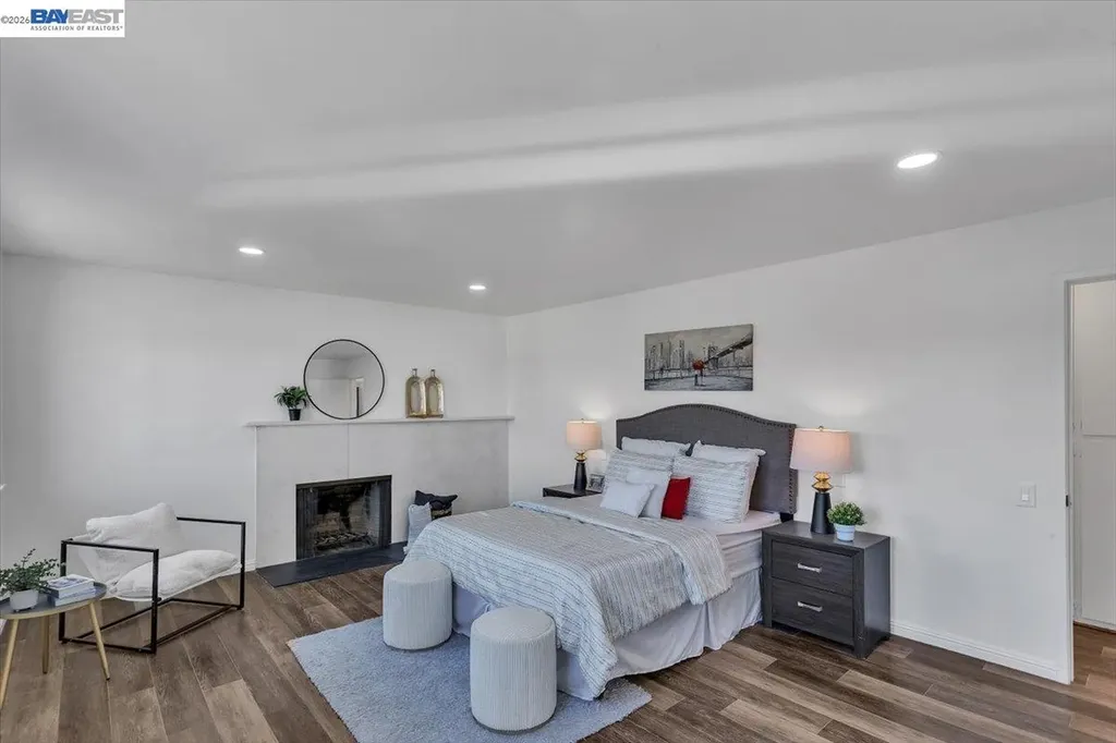 612 Fortress Isle Alameda CA 94501