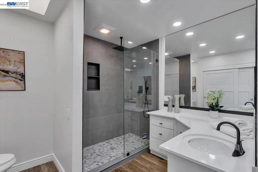612 Fortress Isle Alameda CA 94501