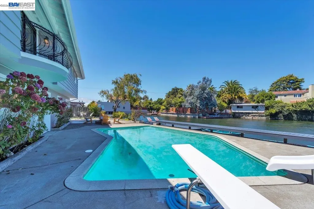 612 Fortress Isle Alameda CA 94501