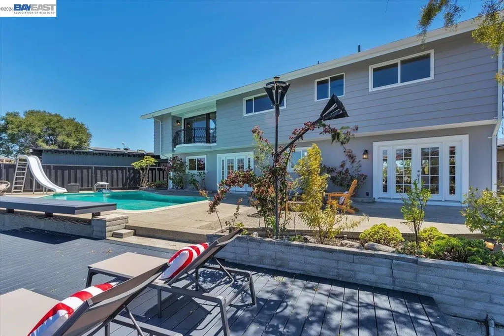 612 Fortress Isle Alameda CA 94501