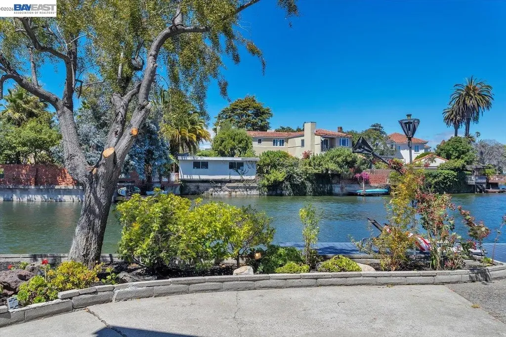 612 Fortress Isle Alameda CA 94501
