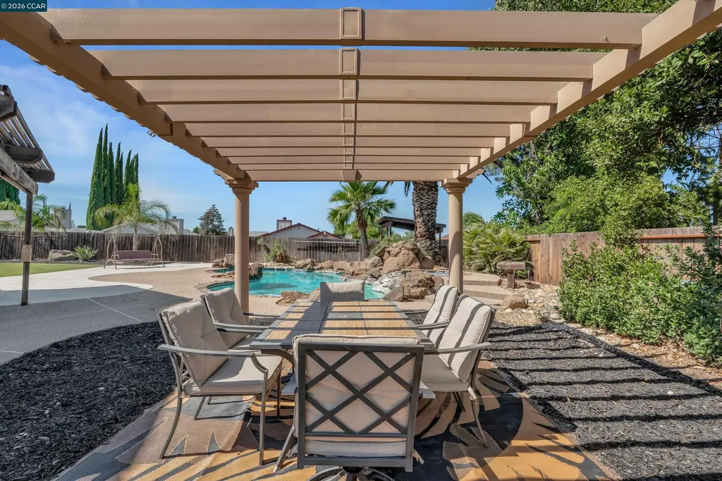 1806 Locke Court Oakley CA 94561