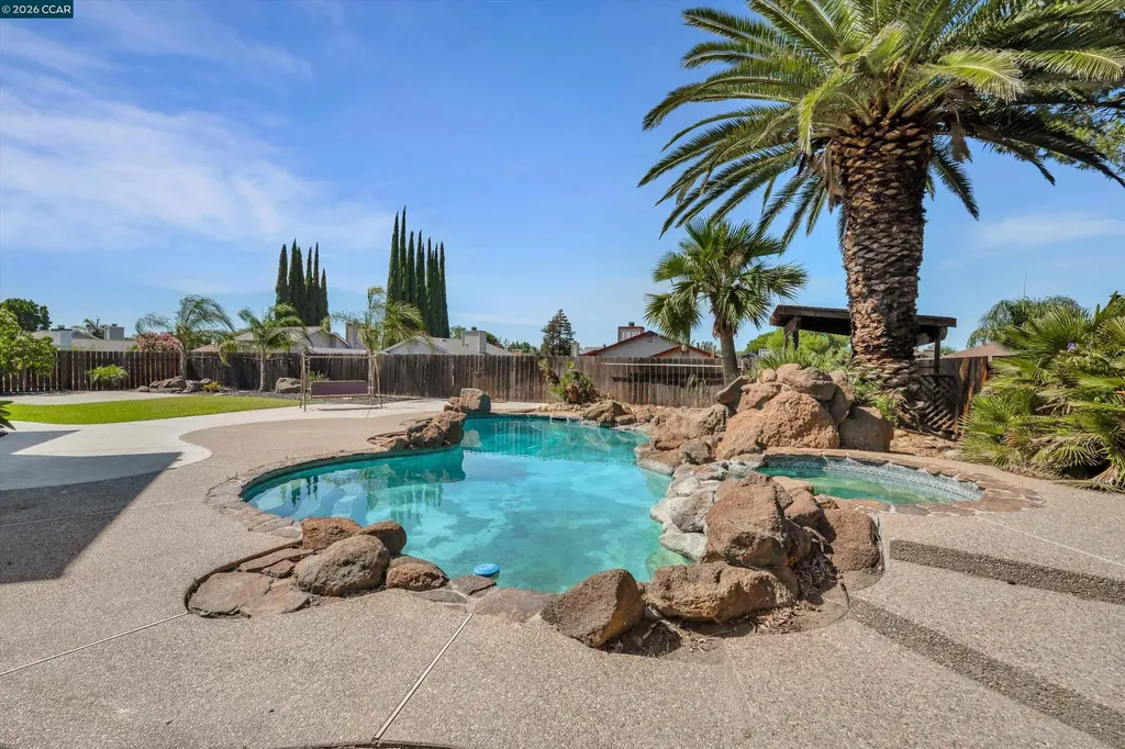 1806 Locke Court Oakley CA 94561