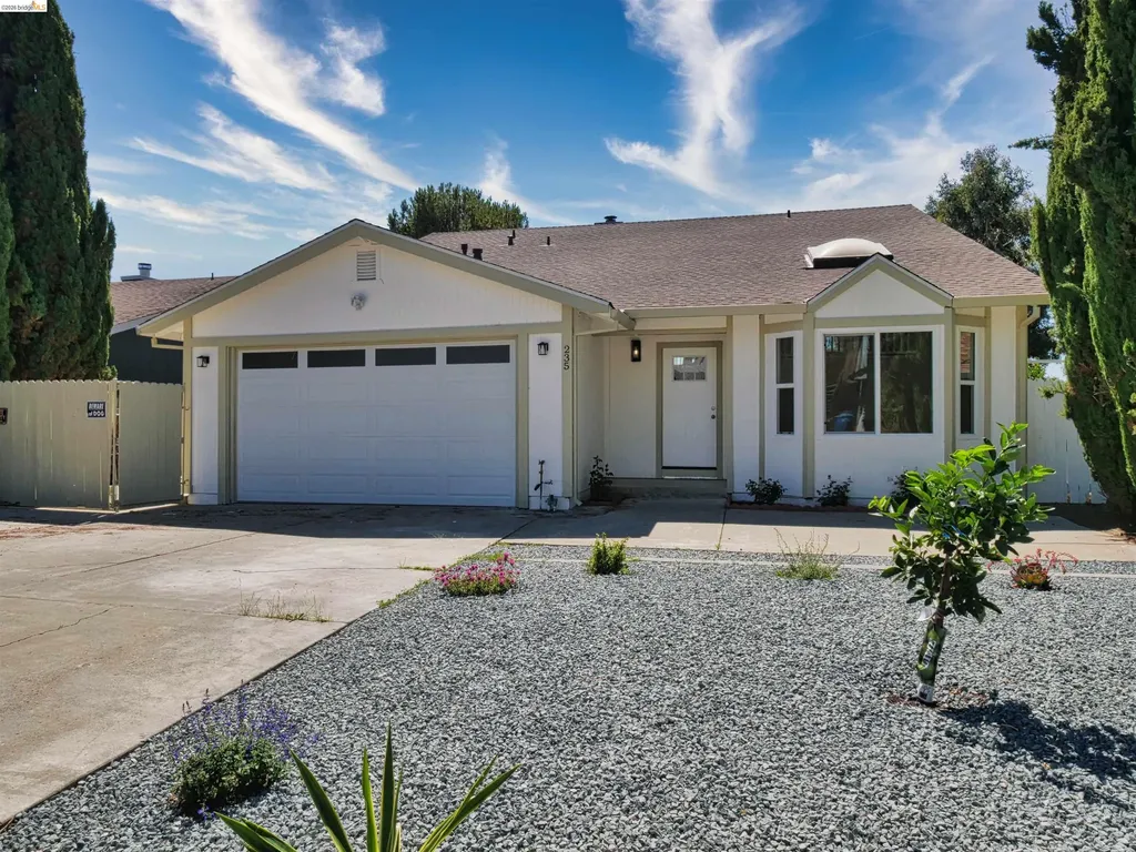 235 Toledo Court Vallejo CA 94591
