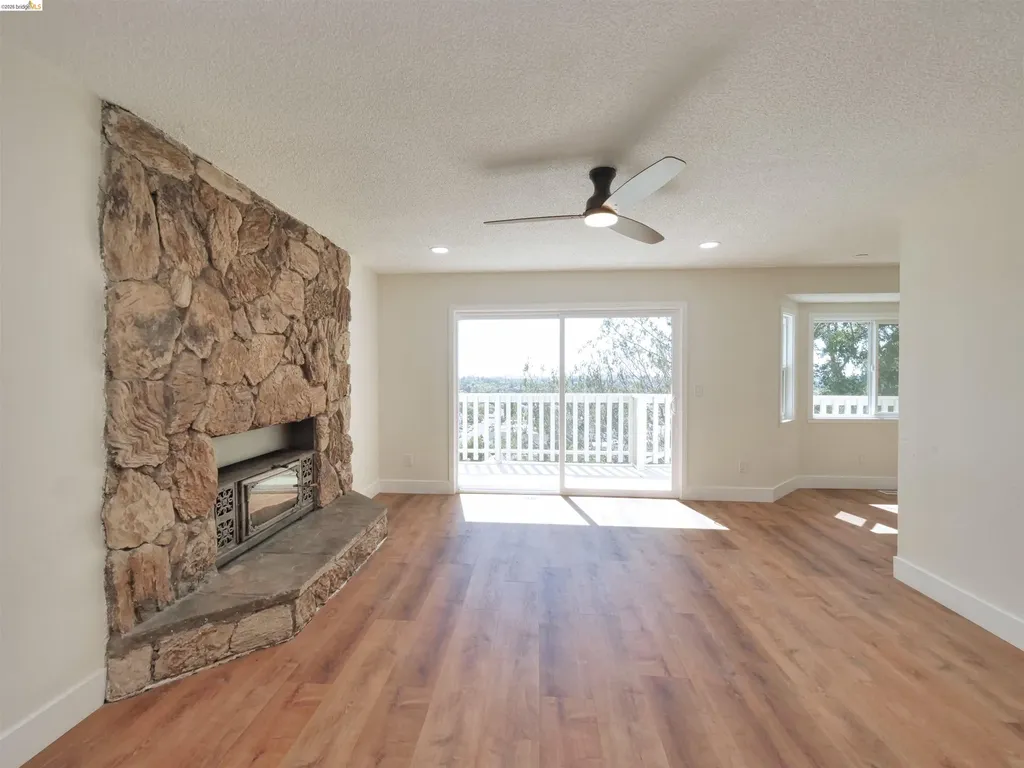 235 Toledo Court Vallejo CA 94591