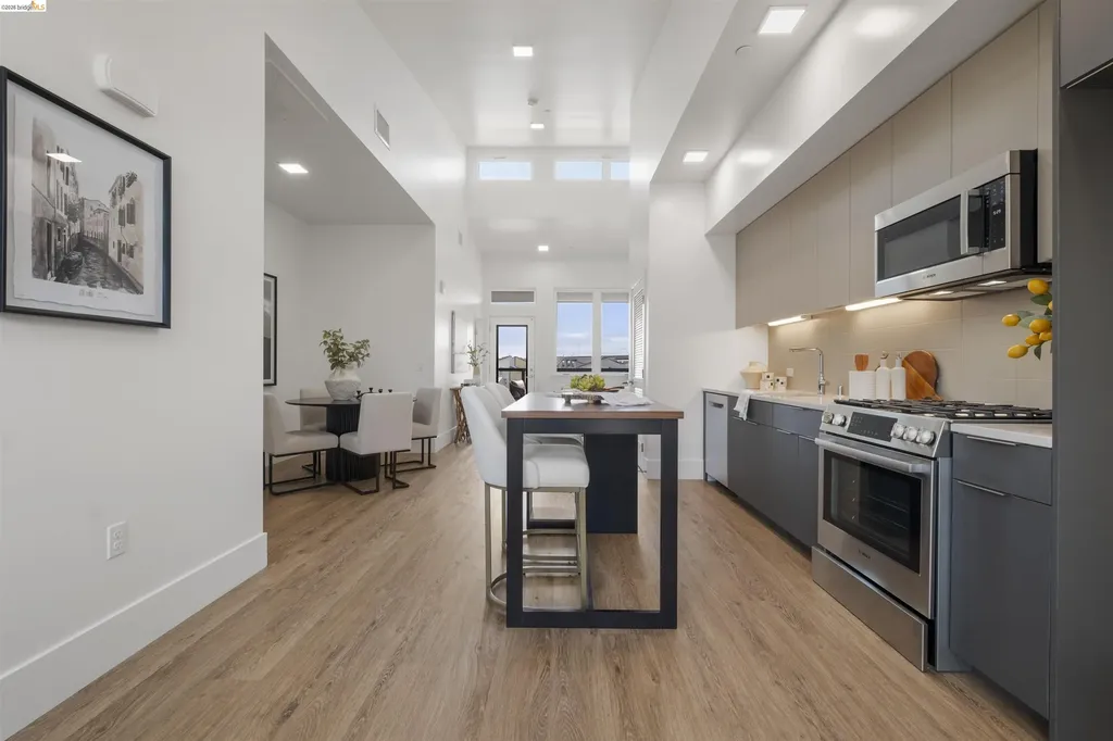 1545 32nd Street Oakland CA 94608