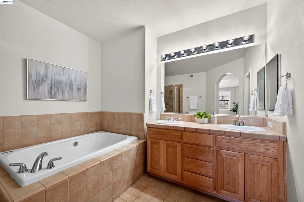 4311 Clarinbridge Circle Dublin CA 94568