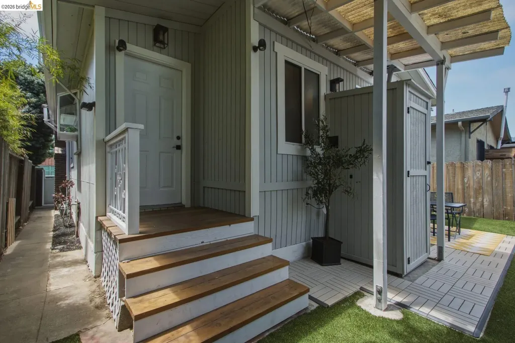 2081 Bonar Street Berkeley CA 94702