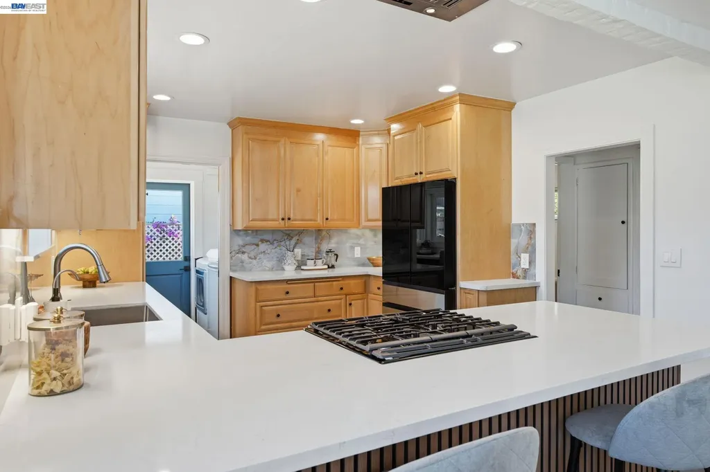 1730 Lincoln Avenue Alameda CA 94501