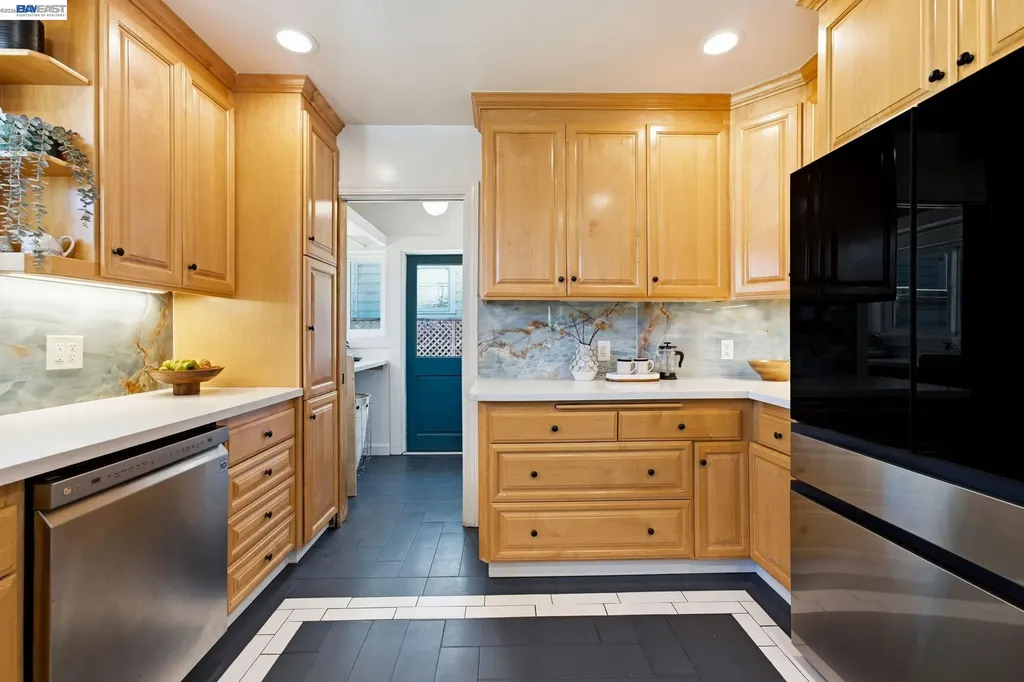 1730 Lincoln Avenue Alameda CA 94501