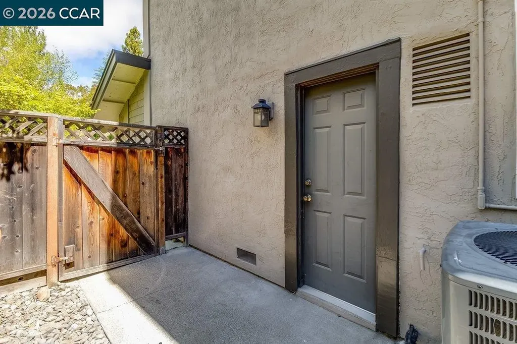 5633 Mount Hood Court Martinez CA 94553