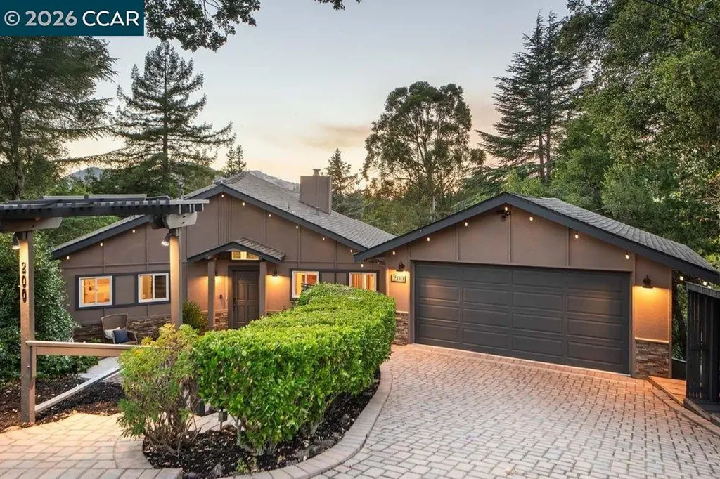 200 Longview Terrace Orinda CA 94563