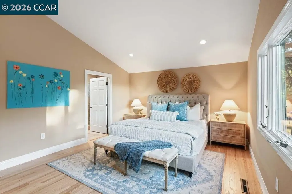 200 Longview Terrace Orinda CA 94563