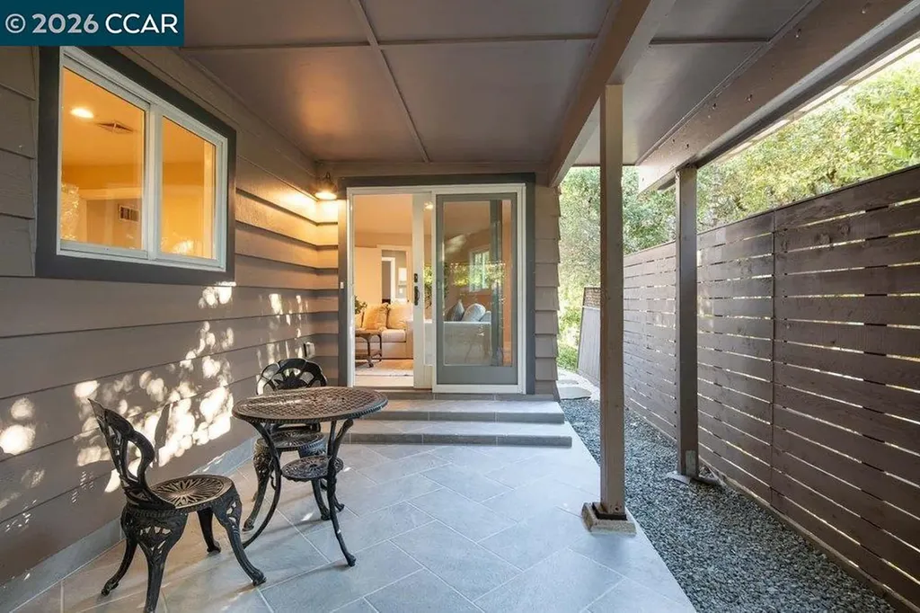 200 Longview Terrace Orinda CA 94563