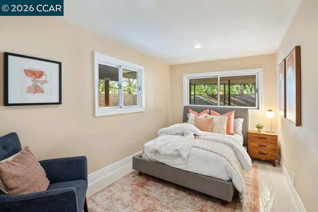 200 Longview Terrace Orinda CA 94563