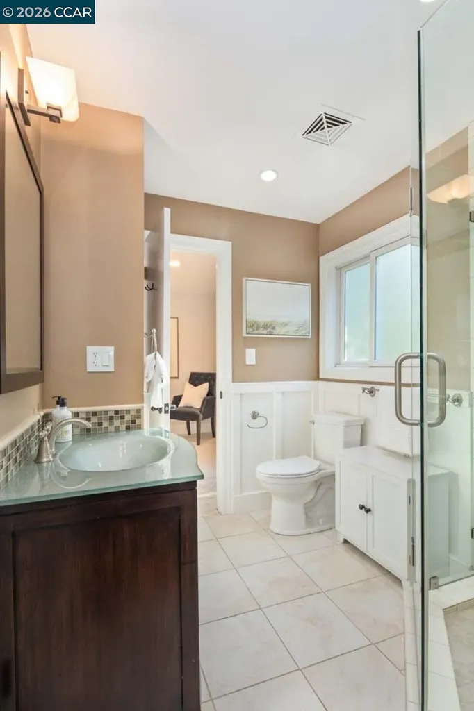 200 Longview Terrace Orinda CA 94563