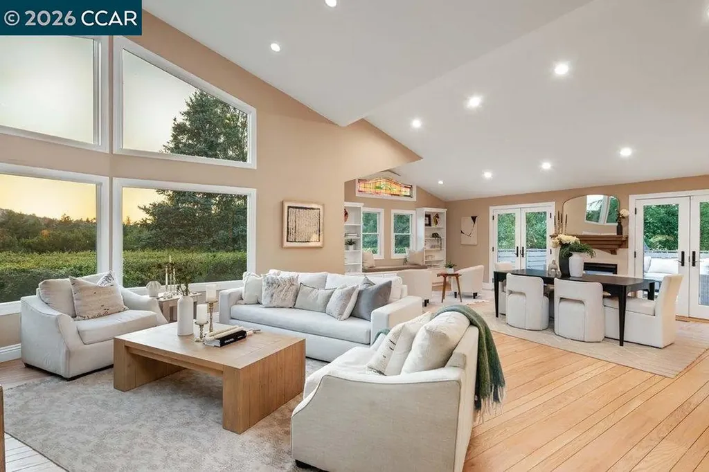 200 Longview Terrace Orinda CA 94563