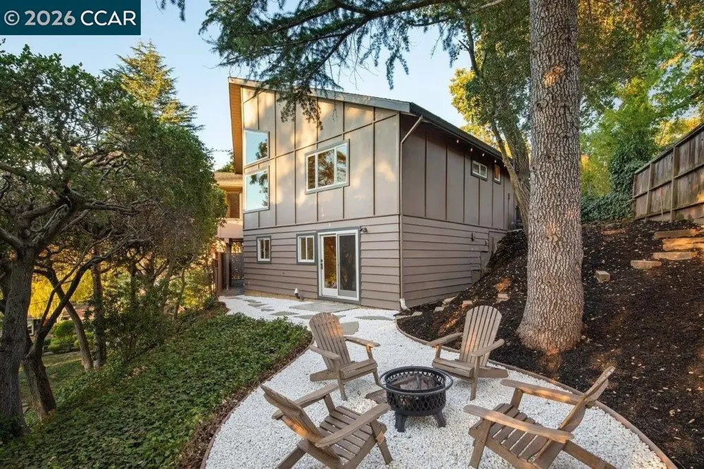 200 Longview Terrace Orinda CA 94563
