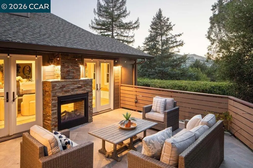 200 Longview Terrace Orinda CA 94563