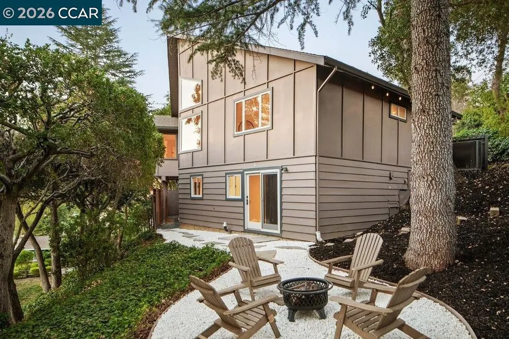 200 Longview Terrace Orinda CA 94563