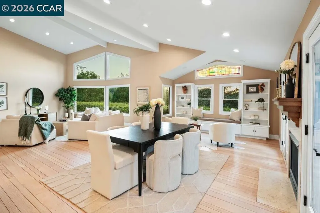 200 Longview Terrace Orinda CA 94563