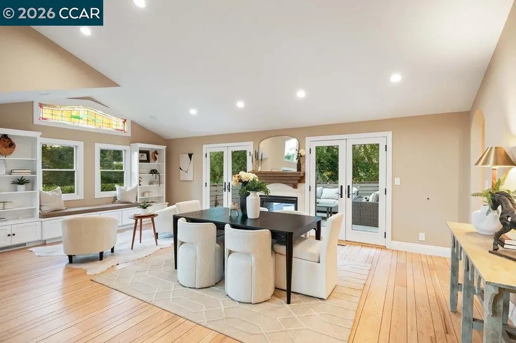 200 Longview Terrace Orinda CA 94563