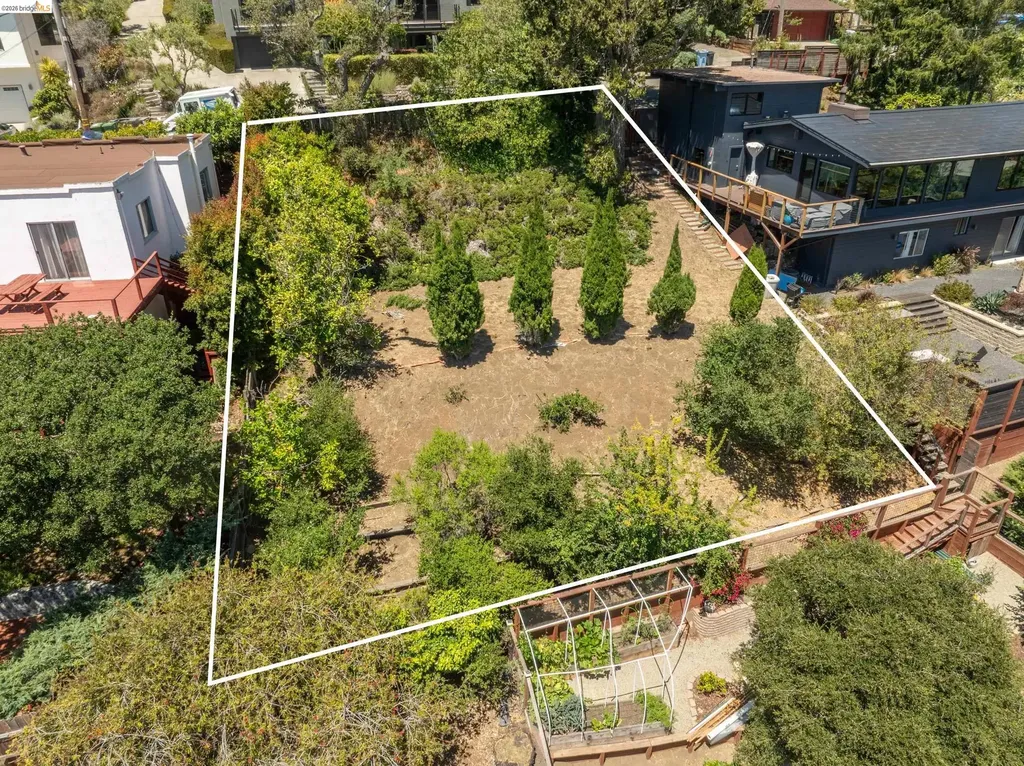 Berkeley CA, 1072 Sterling Avenue