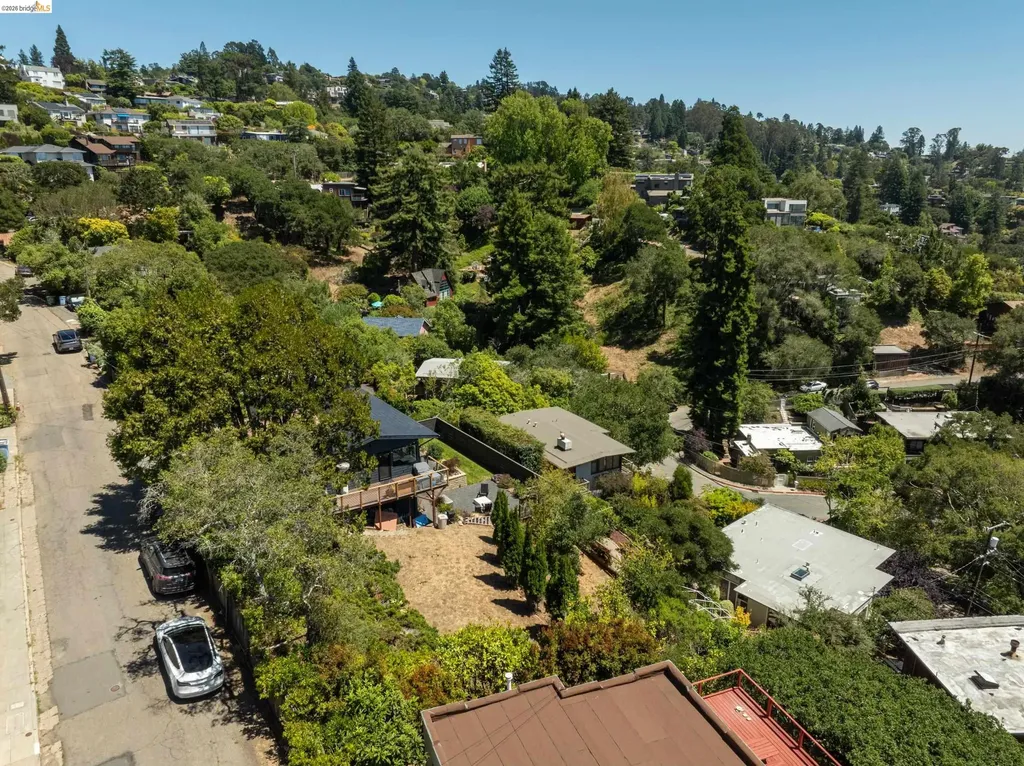 1072 Sterling Avenue Berkeley CA 94708
