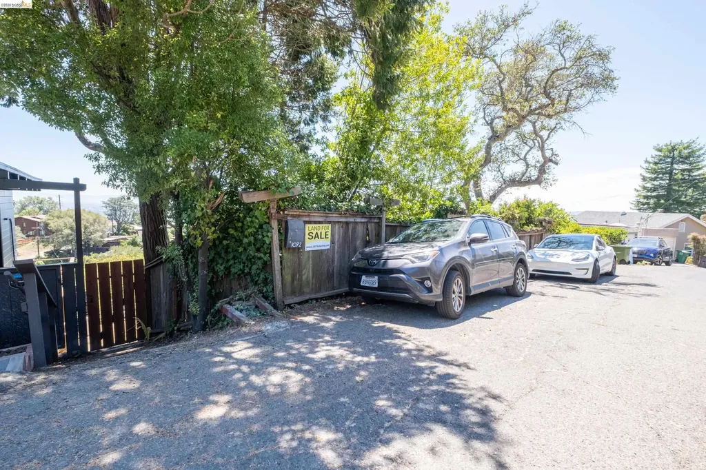 1072 Sterling Avenue Berkeley CA 94708