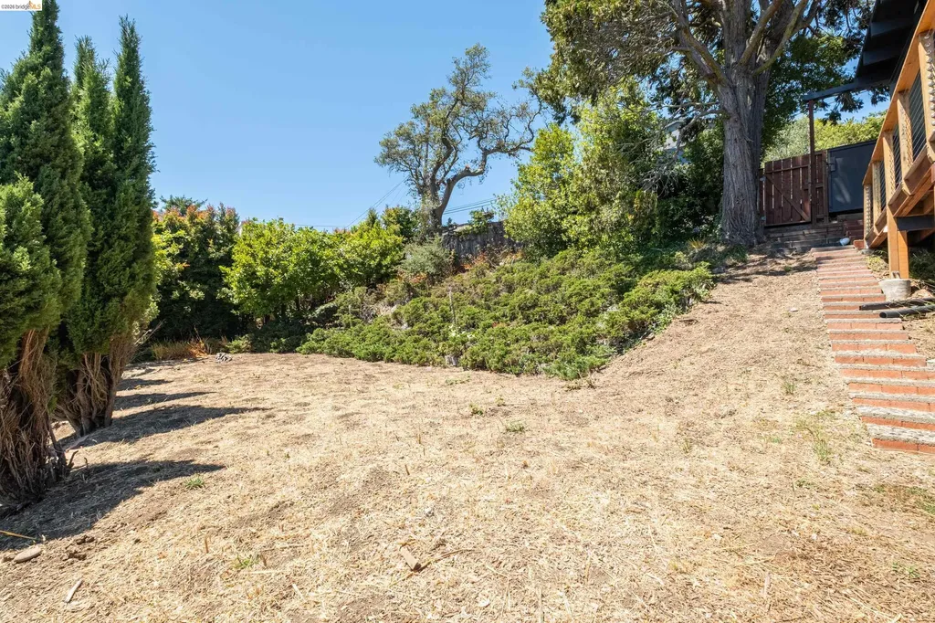 1072 Sterling Avenue Berkeley CA 94708