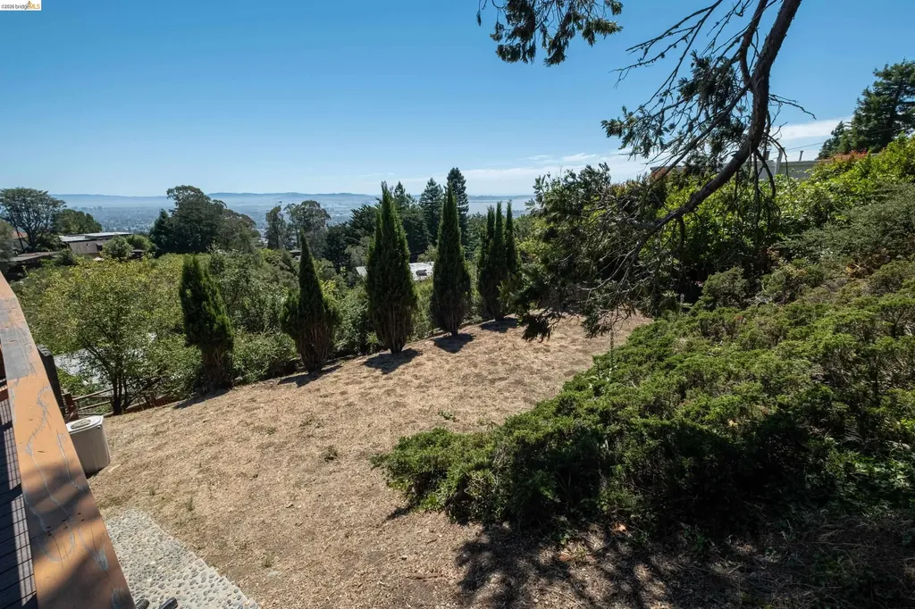 1072 Sterling Avenue Berkeley CA 94708