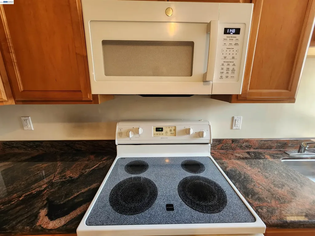1470 25th Avenue San Francisco CA 94122