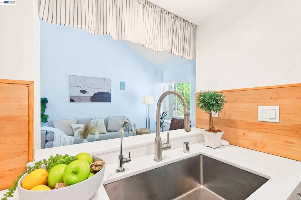 7422 Oxford Circle Dublin CA 94568